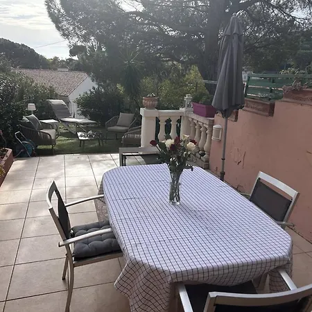 2 Avec Climatisation Et Jardin, à 400m De La - Les Issambres - Fr-1-768-72 Villa La Garonnette-Plage