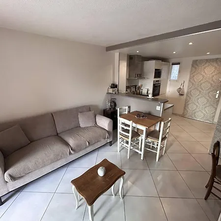 2 Avec Climatisation Et Jardin, à 400m De La - Les Issambres - Fr-1-768-72 Villa La Garonnette-Plage