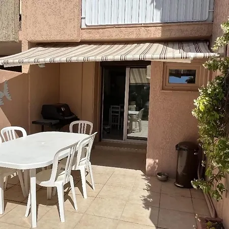 Villa 2 Avec Climatisation Et Jardin, à 400m De La - Les Issambres - Fr-1-768-72 La Garonnette-Plage